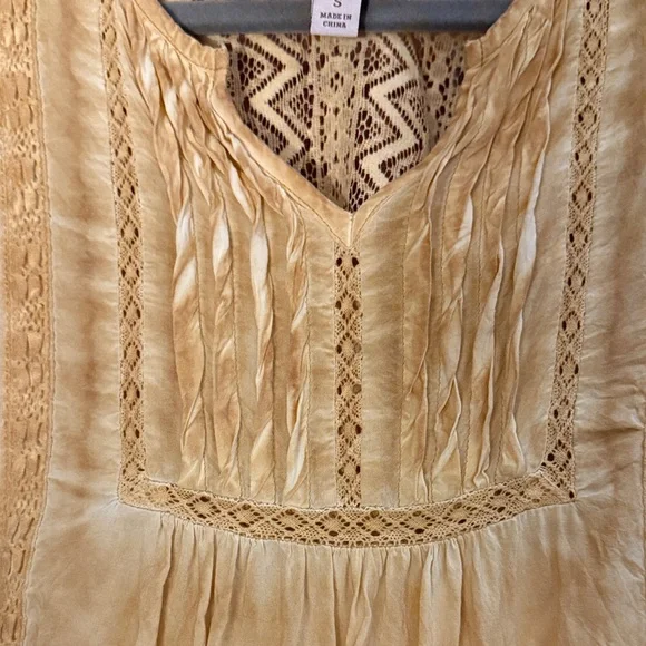 Knox Rose Mustard Embroidered Blouse - Picture 4 of 7